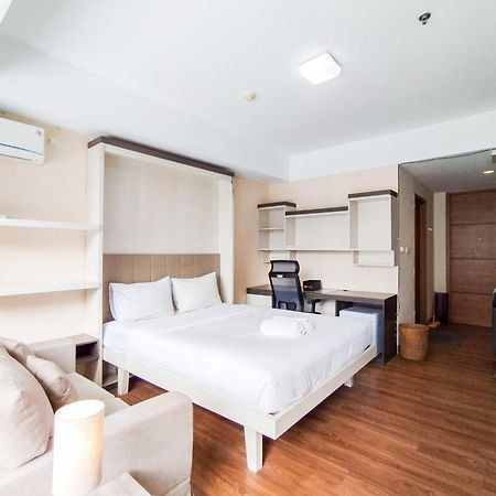 Simply And Comfy Studio Room Apartment Beverly Dago By Travelio Bandung Exterior foto