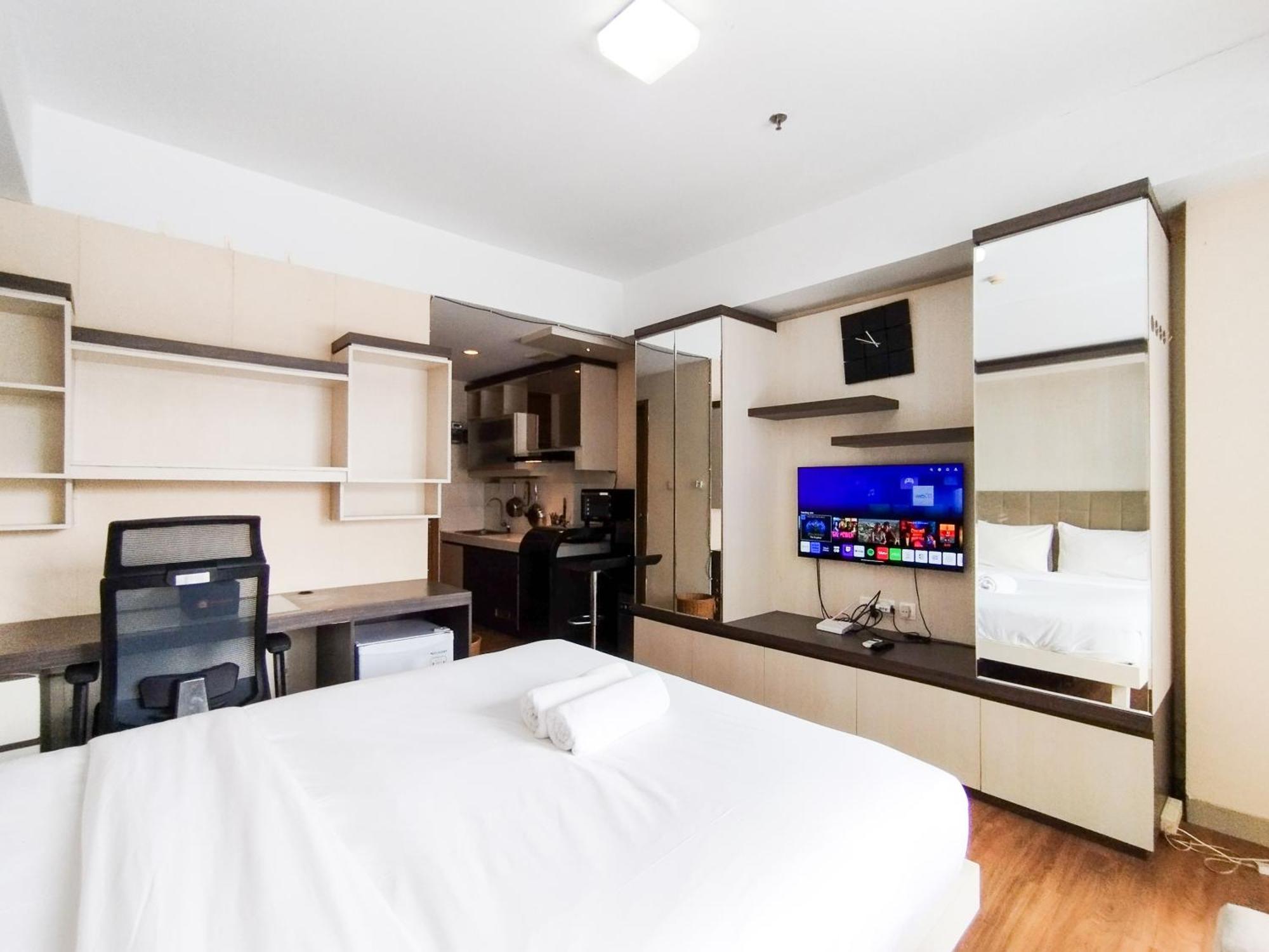Simply And Comfy Studio Room Apartment Beverly Dago By Travelio Bandung Exterior foto