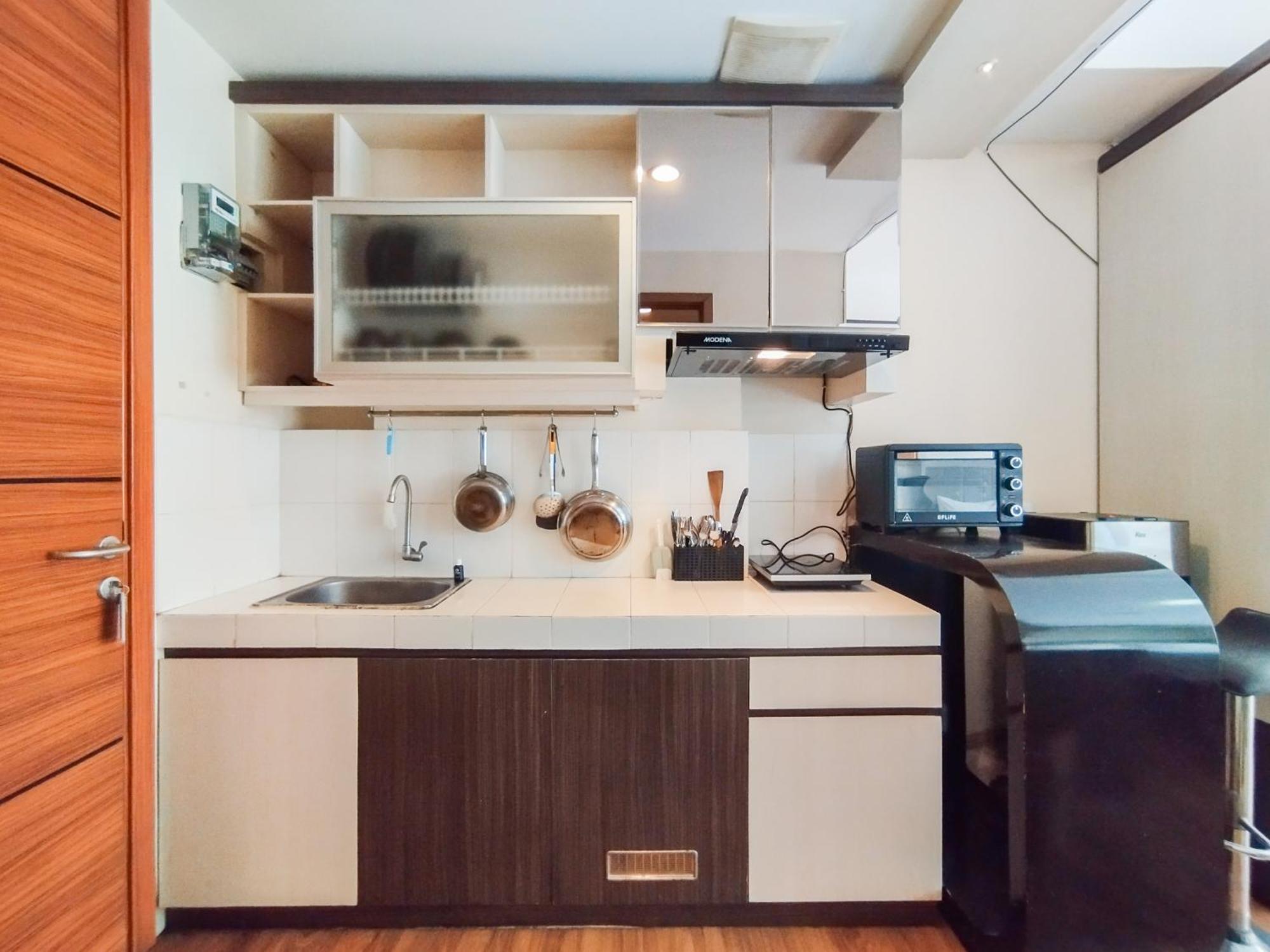 Simply And Comfy Studio Room Apartment Beverly Dago By Travelio Bandung Exterior foto